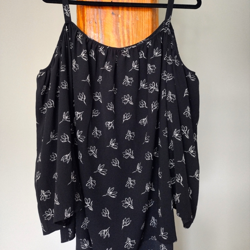 Vince Camuto size 2x blouse